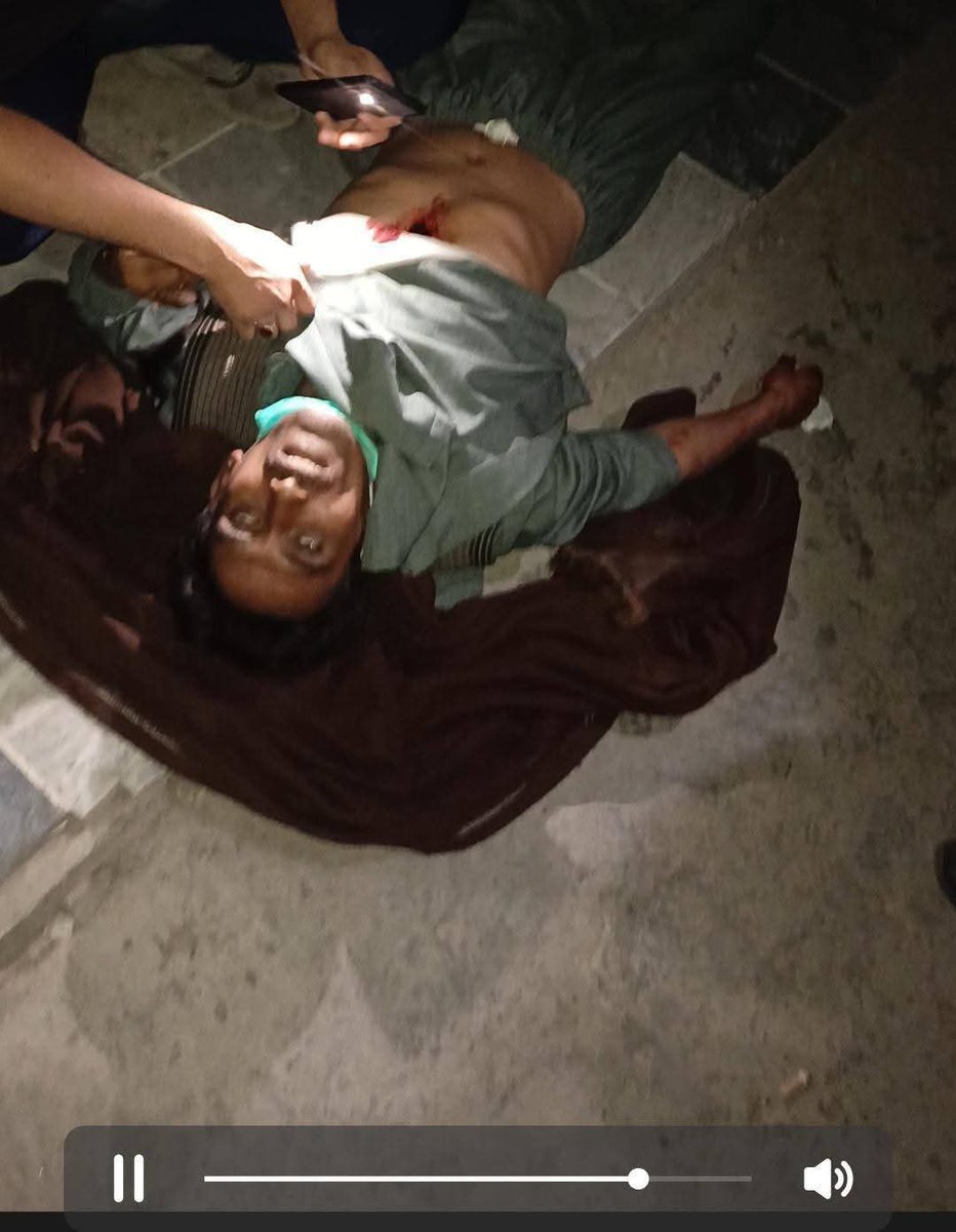 UnitedByIK's tweet photo. 🚨🚨🚨😢😢😢😢😢🚨🚨🚨
شہادتوں کا سلسلہ جاری ۔۔  ایک اور نوجوان شہید راولاکوٹ میں ۔۔۔جمشید خان ۔۔۔ تعلق میرالگلہ ڈنہ سے تعلق ۔۔۔۔اللّٰہ پاک جمشید خان (شہید) کے درجات بلند فرمائے اور جنت الفردوس میں اعلیٰ مقام عطا فرمائے آمین ثم آمین یا رب العالمین ۔۔۔۔   رائیگاں نہ جائے گا خون رنگ لائے گا ۔۔۔ انقلاب آئے گا 
😭😭😭😭😭
#RightsMovementAJK 
#قید_میں_خان_ووٹ_میں_خان 
#جی_بی_کا_فیصلہ_عمران_خان