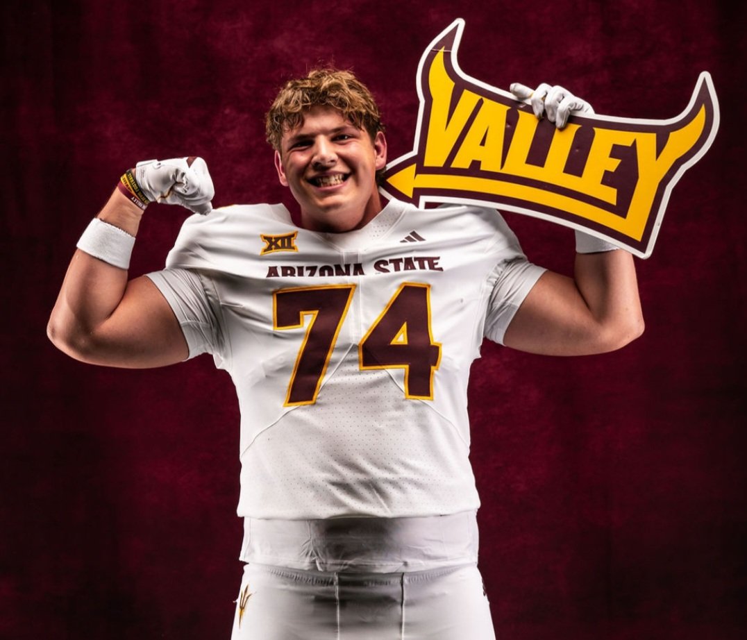 JakeH_2027's tweet photo. Thank you so much for such an AMAZING and EXCITING weekend for my OV visit @ASUFootball teammates and ALL of the staff! I truly appreciate the attention and hospitality.  So greatful and blessed to have had this lifetime experience with you all. #GoDevils #ForksUp #ActivateTheValley #SunDevil4Life #LIFERS #HomeTownHero @ASU @KennyDillingham @CoachTuitele @TyBarret @CoachOmura @CoachTravisWard @Trent_Birch @mvp86hinesward @CoachMohns @ASTATE_8 @coacharroyo @JeremyPlattASU @VinceAmey @GrahamRossini @CoachDavidGibbs @Coach_Ghicks @bmcginnis22 @CannenSiegel @coachryanhansen @Joyce_H33 @JasonCvercko @lexiegodfrey13 @IWSunDevils @CoachBC_ @BWardDCoord @aguanos @CoachCoop84 @Coach_Diron @CoachNudo @coach_meat @_CoachDonald @omarfarmanASU @FautanuLeif @CoachBourguet @CoachOB_AZ @ChrisKarpman @TheSunDevils @SunDevilSource @PHNX_SunDevils #DevilsGotMotion
@bashagridiron @RecruitingBasha @BashaAthletics @CoachTKelly1 @CoachBabcock_  @coachcmcdonald