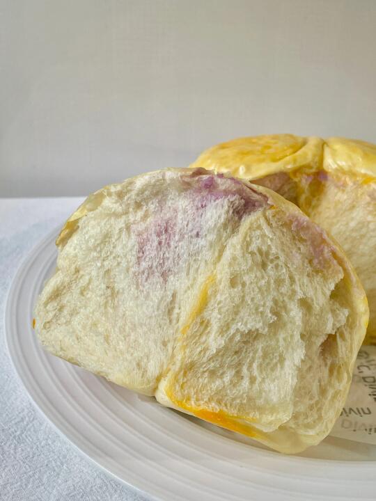 Bestyldzz's tweet photo. Just stole a warm, buttery slice of homemade bread right from the cooling rack—no regrets. https://t.co/mIh58cxrQx