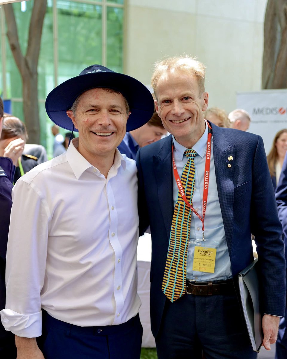 JasonClareMP's tweet photo. Goodbye my friend. No one braver, more courageous or more joyous. I was so lucky to know you.  

Thank you for everything. For the lives you saved, for the people you inspired, and for raging against the dying of the light ❤️ https://t.co/bfONybbbac
