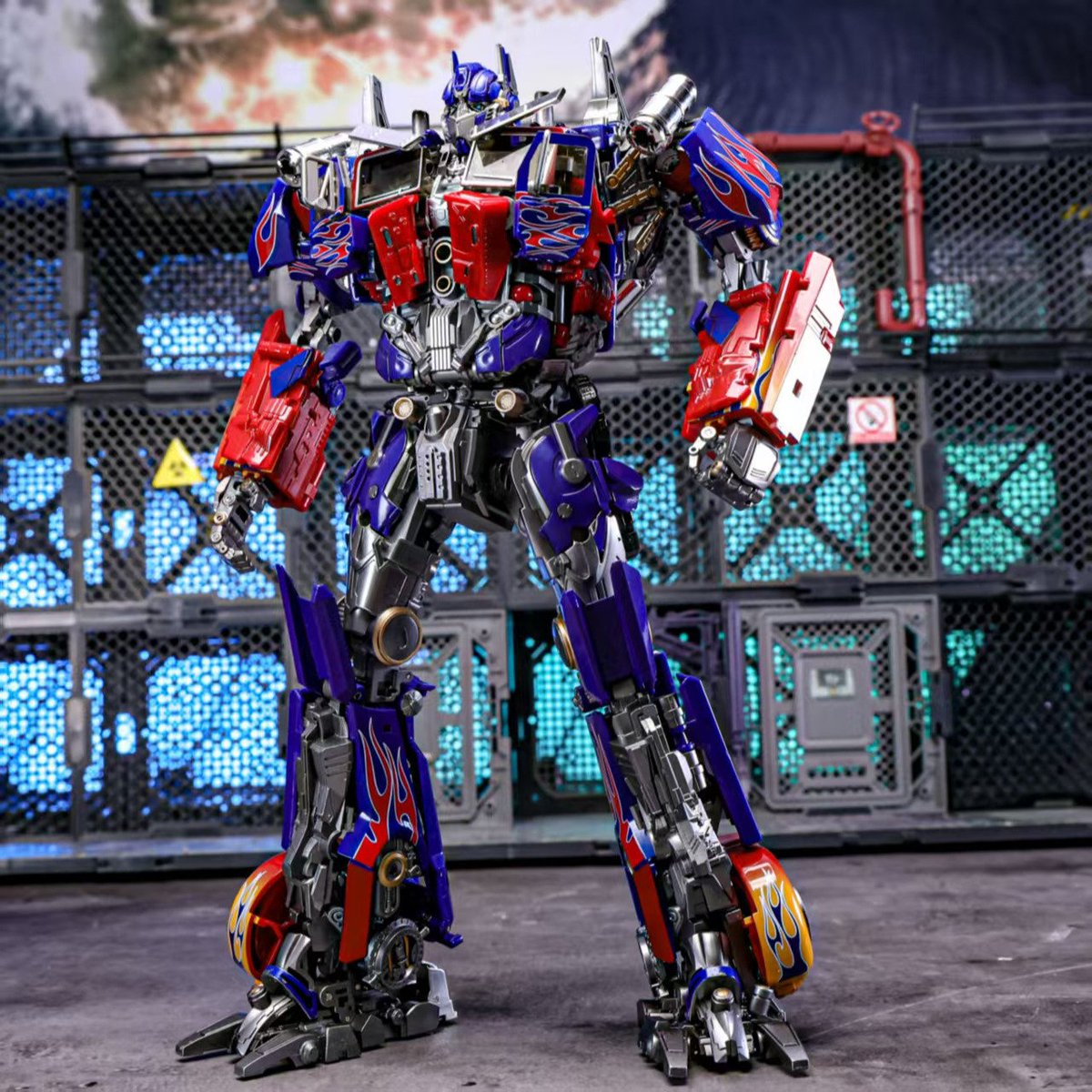dilophosaurid's tweet photo. Chat I've been so focused on Unique Toys and Magnificent Mecha I genuinely forgot CT Toys was making an Optimus Prime too https://t.co/BeBUNwx2LN