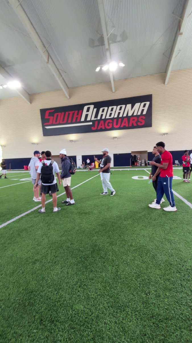 caleb2tuff2's tweet photo. Day 4 south alabama university https://t.co/4AsKJsjf3K