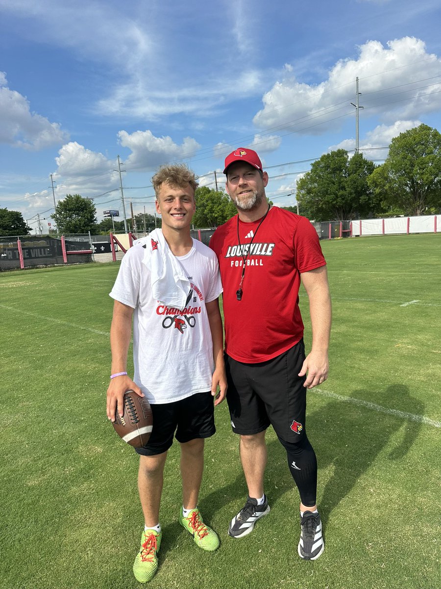 MuzicCarter's tweet photo. Had a great day at @LouisvilleFB camp, I appreciate the coaching from @BrianBrohm
can’t wait to be back on campus for a game this fall!  @coachdanedamron @GRCCardinalFB @W1ndau @djwhit3D @GRC_Strength @PrepRedzoneKY https://t.co/QEvgWUtom7