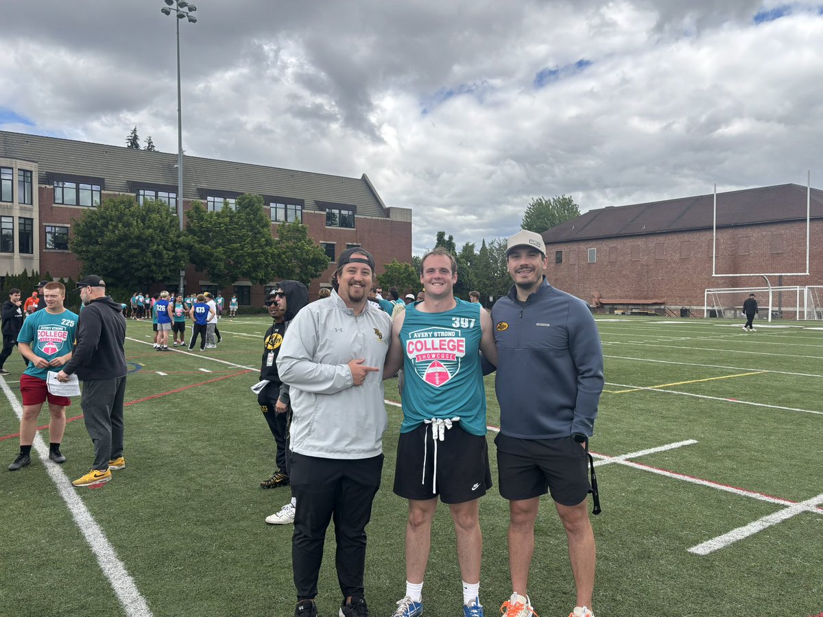 AceOb_87's tweet photo. #AGTG!! After a great camp and conversation with some of the @PLUFootball staff, I’m blessed to receive my 6th offer to Pacific Lutheran University!! @GraydonKulick @Zach_Willis45 @BrantMcAdams @AveryShowcases @BrandonHuffman https://t.co/Y3rzNjm41G