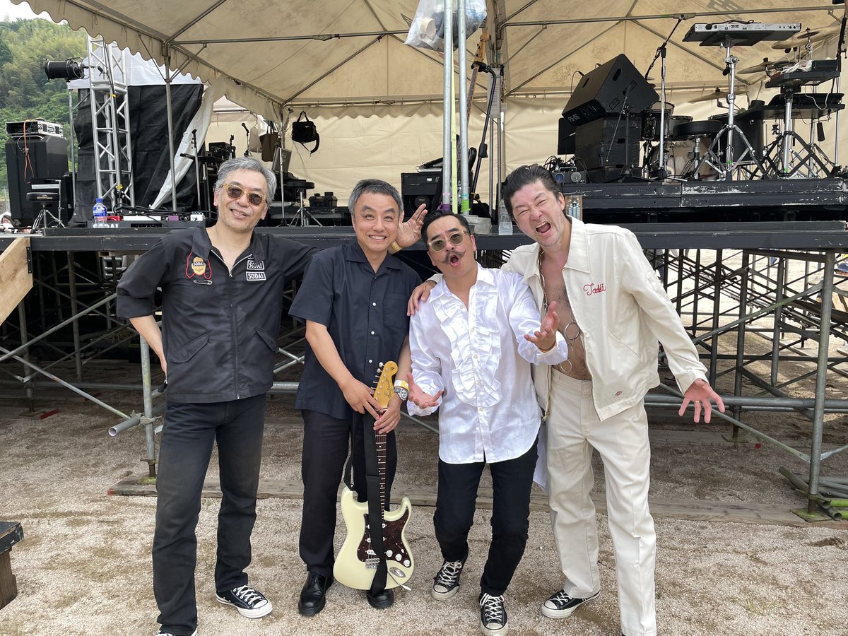 SODA_KISS's tweet photo. 鳥取!
青谷音楽祭!
最高!
また這い上がりましょう!
GETPOWER!

#鳥取
#青谷音楽祭 https://t.co/dgKC0dpcCM