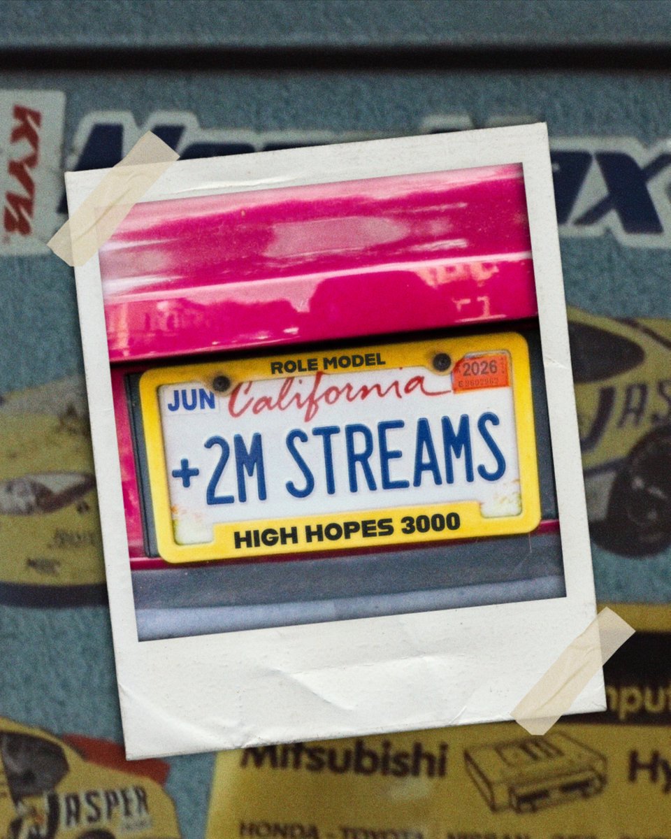 RoleModelBRx's tweet photo. Com apenas 4 dias, 'High Hopes 3000' ultrapassou a marca de 2 MILHÕES de streams no Spotify! 

E você 🫵🏼 já ouviu hoje? https://t.co/Nbohvc4Y5I https://t.co/sJEn14wWN7