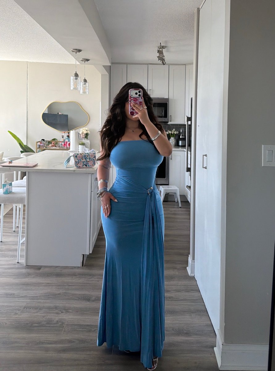 brattyvaleria's tweet photo. officially found my color of the szn YAY!!!🐠🤍 https://t.co/3pV9QhTrIF