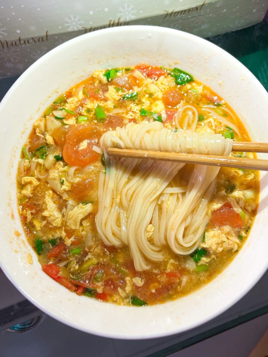 ilanossingh's tweet photo. 12 a.m. warm bowl of miso ramen, soft steam curling up under dim yellow lights—this is the kind of quiet comfort only a late-night stall can serve. ； https://t.co/WNW87zmI8I