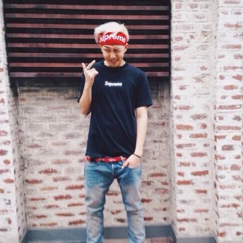 percjimin's tweet photo. this would genuinely get your girl took in 2014 https://t.co/NYmeKkCHMJ