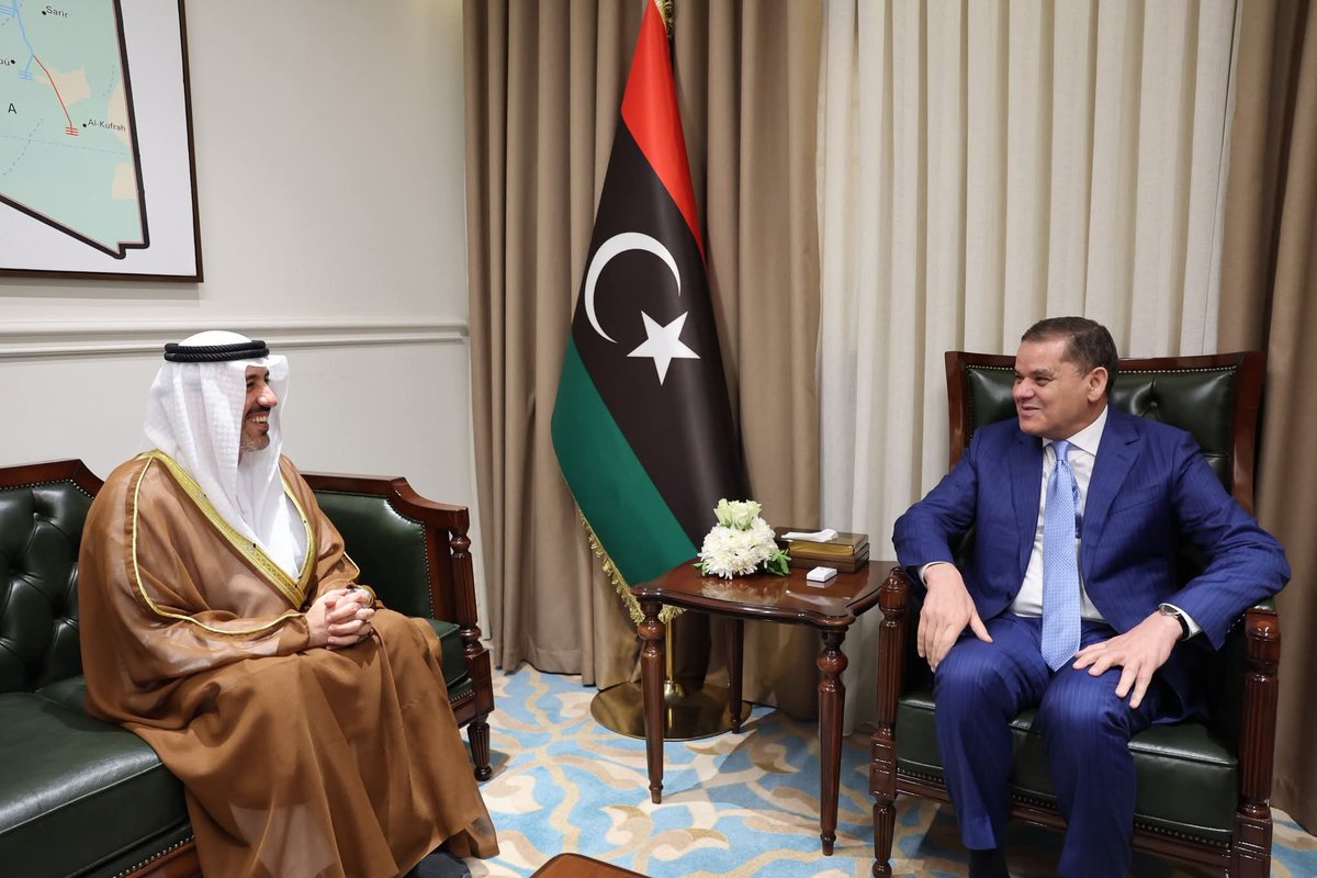 LibyanEmirates's tweet photo. رئيس مجلس الوزراء، السيد عبدالحميد الدبيبة، اليوم الأحد، سفير دولة الإمارات العربية المتحدة لدى ليبيا، @UAEEmbTripoli السيد علي المزروعي، لبحث سبل تعزيز العلاقات الثنائية بين البلدين وتطوير التعاون في عدد من المجالات ذات الاهتمام المشترك. https://t.co/y6RyZCaqjX