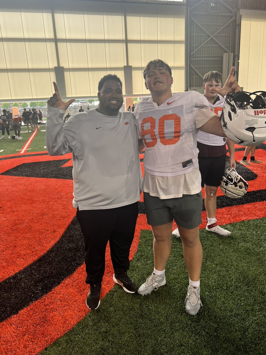 BrooksMeyer75's tweet photo. I had a great time competing at the @CowboyFB camp! Thank you to all the coaches for coaching me and making this a great experience.
C/O 2028 
6’5 310lb OT 
@Coach_Crill 
@BooneFeldt @_TheCoachHarris @JasonMartinezz @coachAllison11 
@GranburyFB https://t.co/Socwnh5EkY