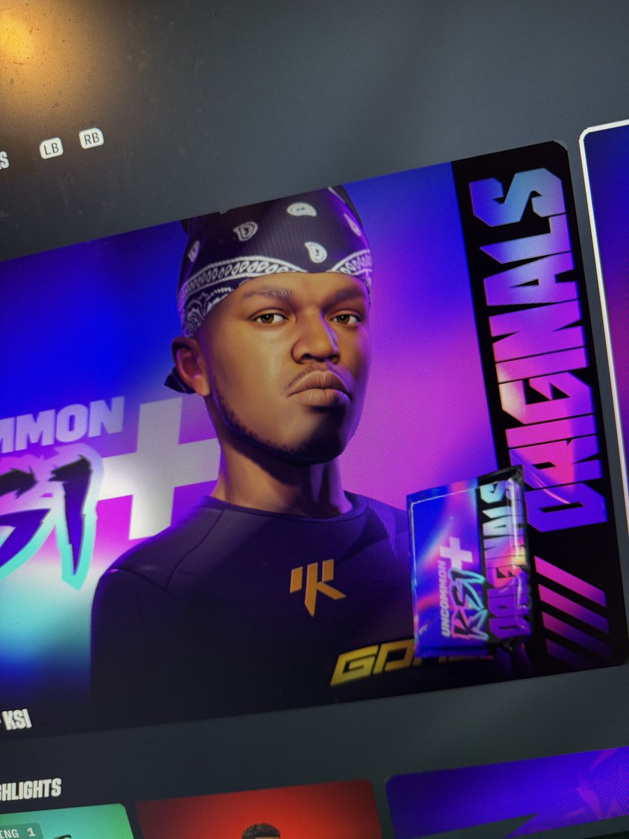DickbobTV's tweet photo. Can’t believe ksi is in goals! 🤣 https://t.co/9E9dfxnQPr