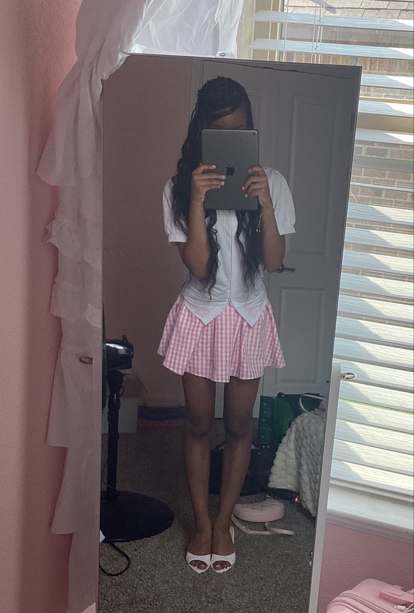 lola lou ୭ tweet media