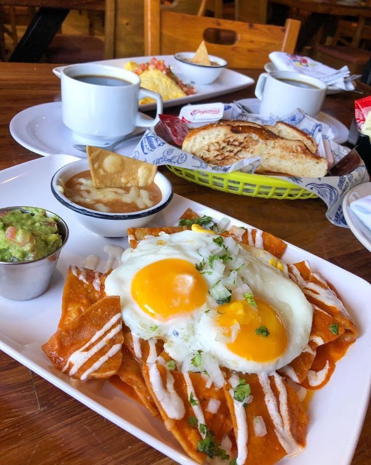 PaperC2t0's tweet photo. @El_Xico99 @Artem_Adonis Don que no se le note lo ardido que está con México y por eso no sabe que es un desayuno mexicano https://t.co/WClOm8XIDL