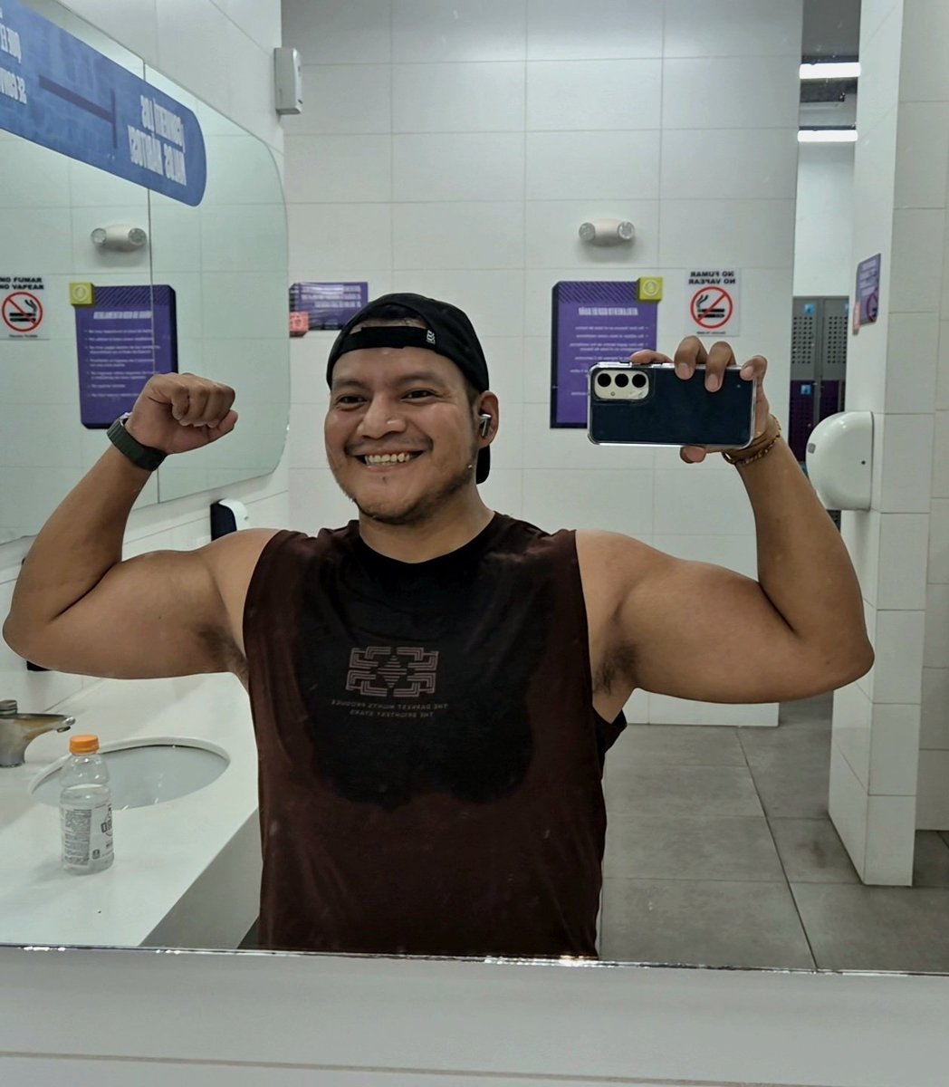 EspejoDeMiVida's tweet photo. Pues yo fui al gym y ahorita ando recuperando calorías 😅 https://t.co/CuOq6y4XQo