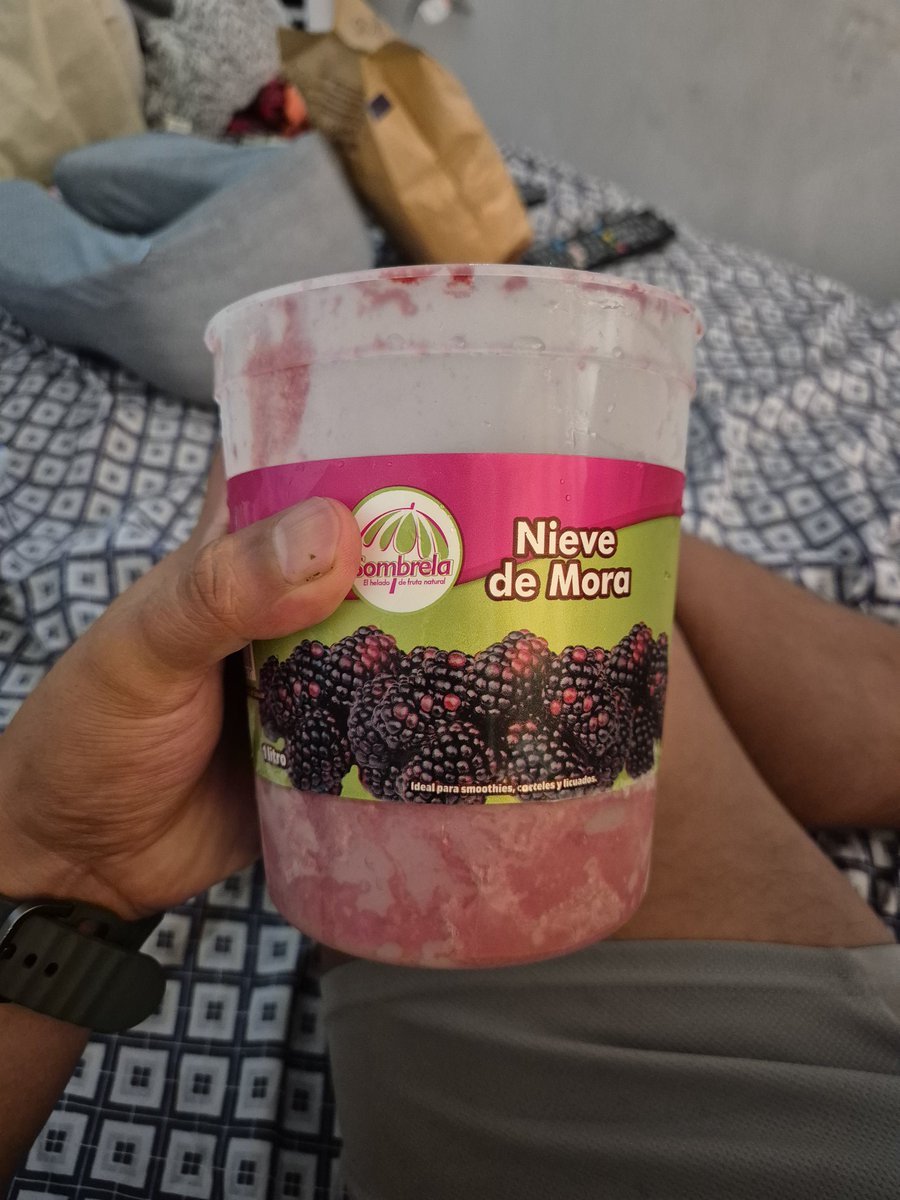 EspejoDeMiVida's tweet photo. Pues yo fui al gym y ahorita ando recuperando calorías 😅 https://t.co/CuOq6y4XQo