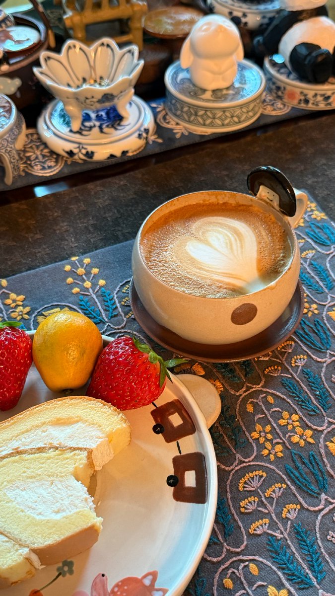 SmashAnn's tweet photo. My coffee’s always too bitter, but when my partner takes a sip and swaps it with their sweet latte Best daily upgrade ever. https://t.co/3Bo46QVcmX