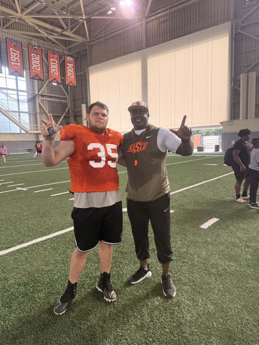 JordanDLine's tweet photo. Had a great day competing at the @CowboyFB Bigs Camp in Stillwater. Thank you to the staff for the opportunity and for the great conversations today. Loved getting after it in pads against this level of competition. Excited to stay in touch. #GoPokes

@__CoachMorris @CoachMikeOG @CoachGRichDL @coach_ikeDL @Coach_Crill @WesDr8ke