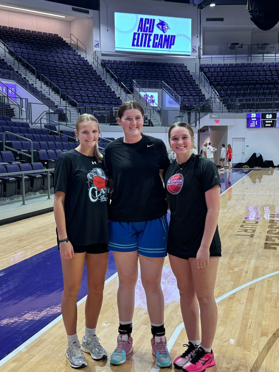 DakotaHonea28's tweet photo. Thank you @acuwbb, @coachgoodenough, @chrisgarcia_coach, @tatumveitenheimeracu for the amazing opportunity to come to your camp! This was such a great experience and I’m so excited to keep building this relationship!! Go wildcats 💜💜 #nodaysoff #puttinwork #basketball @Platinumbball