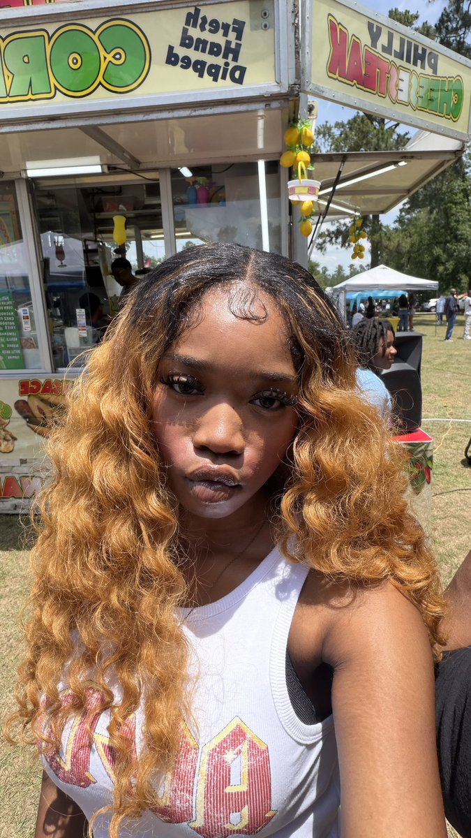 miss gurl tweet media