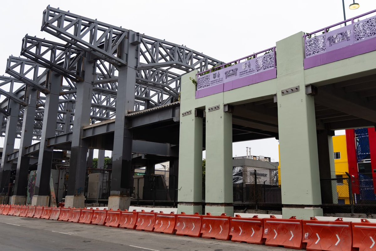 El_Universal_Mx's tweet photo. La calzada flotante de Tlalpan tiene obras inconclusas 

La conexión con el metro Chabacano aún no se encuentra terminada 

#FOTOS: Hugo Salvador | EL UNIVERSAL https://t.co/DBzwZo3FQB