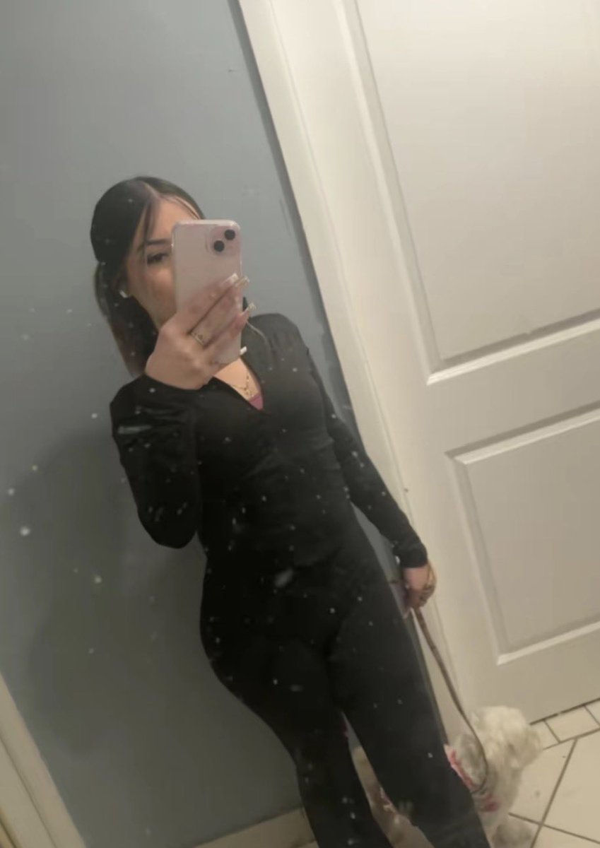 Cuych3's tweet photo. Irl slut 😫 #latina #bop #candid #ass #thicc #hs #bops https://t.co/AvCRl5Q5RP
