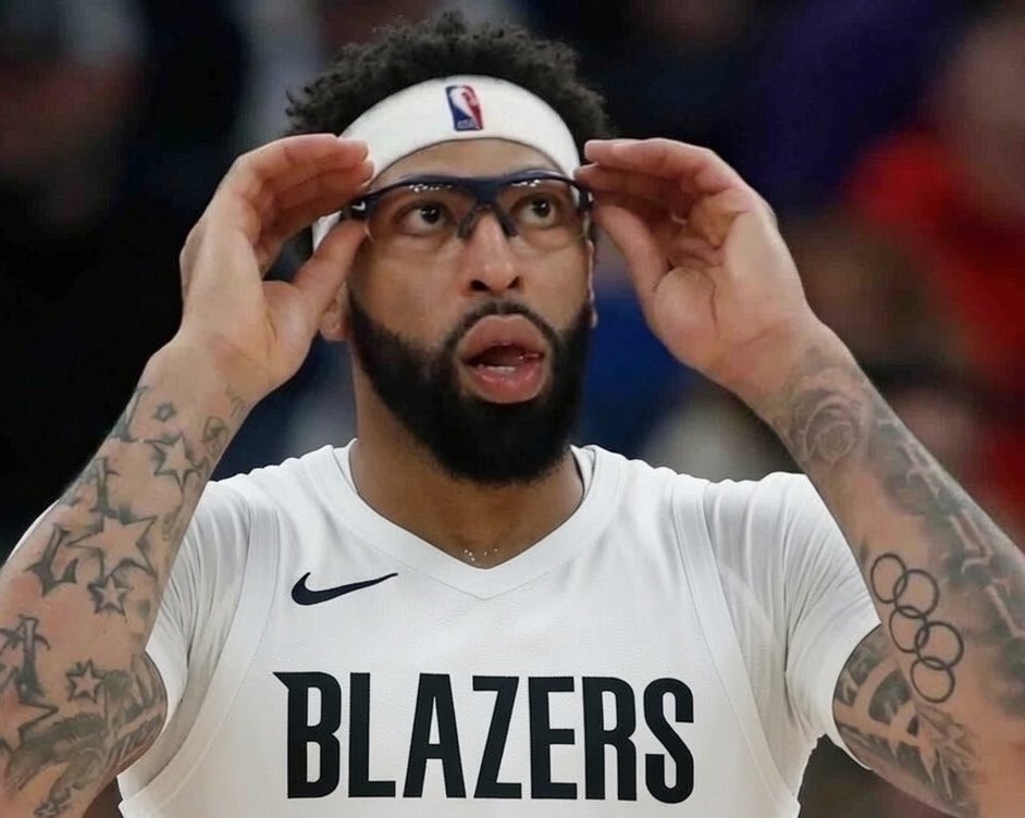 esidery's tweet photo. A legal trade framework where Anthony Davis ends up on the Trail Blazers:

Portland receives: AD

Wizards receive: Shaedon Sharpe + Jerami Grant https://t.co/U8alMOJOKK