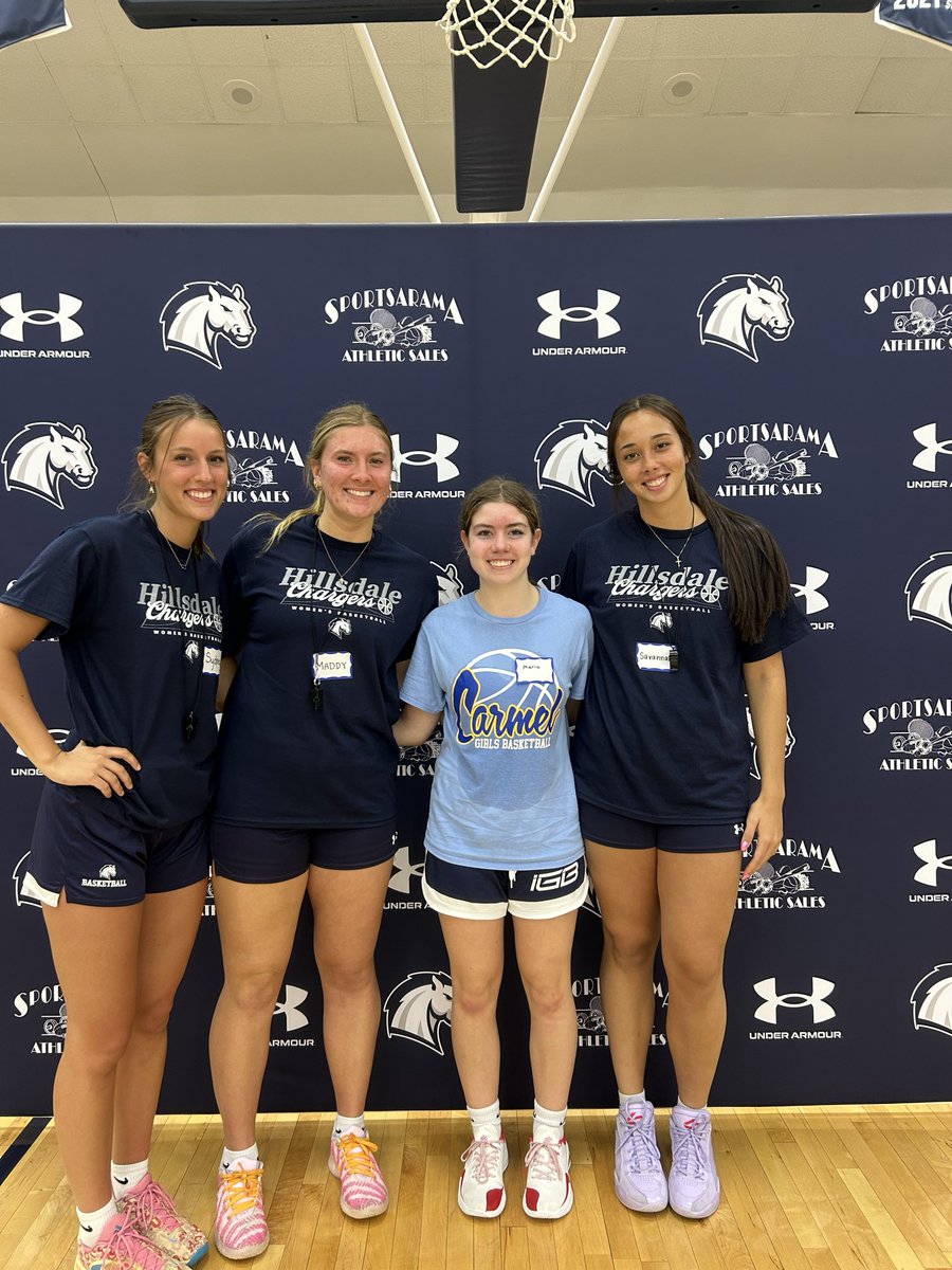 maria_w04's tweet photo. Thank you @briebrennan22 and @ChargersWBB for having me at your elite camp! I had so much fun and loved learning about your program!
@CHS_Womensbball @IGB_Hoops @IGB_Hoops_News @_CoachJess @natjmorse @IGB2028Goodin @Hustle23Hard https://t.co/O0vgjiHHtE