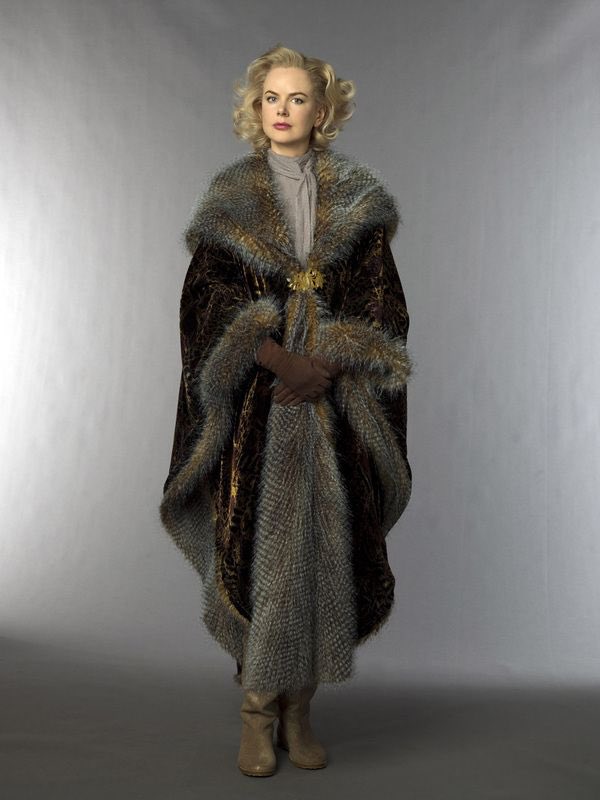 daemonologys's tweet photo. i think about this coat a lot https://t.co/Eletan122v