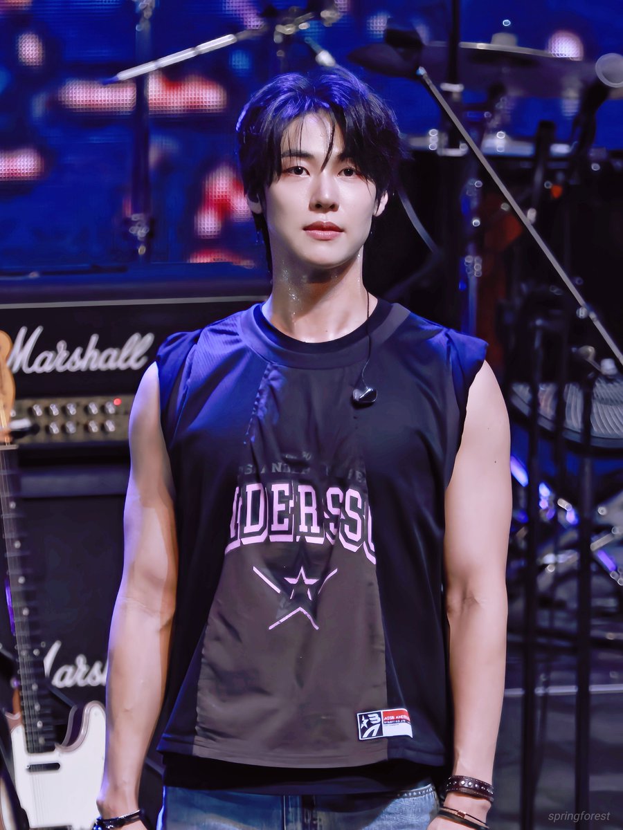 springforest_sh's tweet photo. 260607 부산 어썸 스테이지 Day 2

#NFlying #엔플라잉
#이승협 #승협 #leeseunghyub https://t.co/8l5lTYw2L1