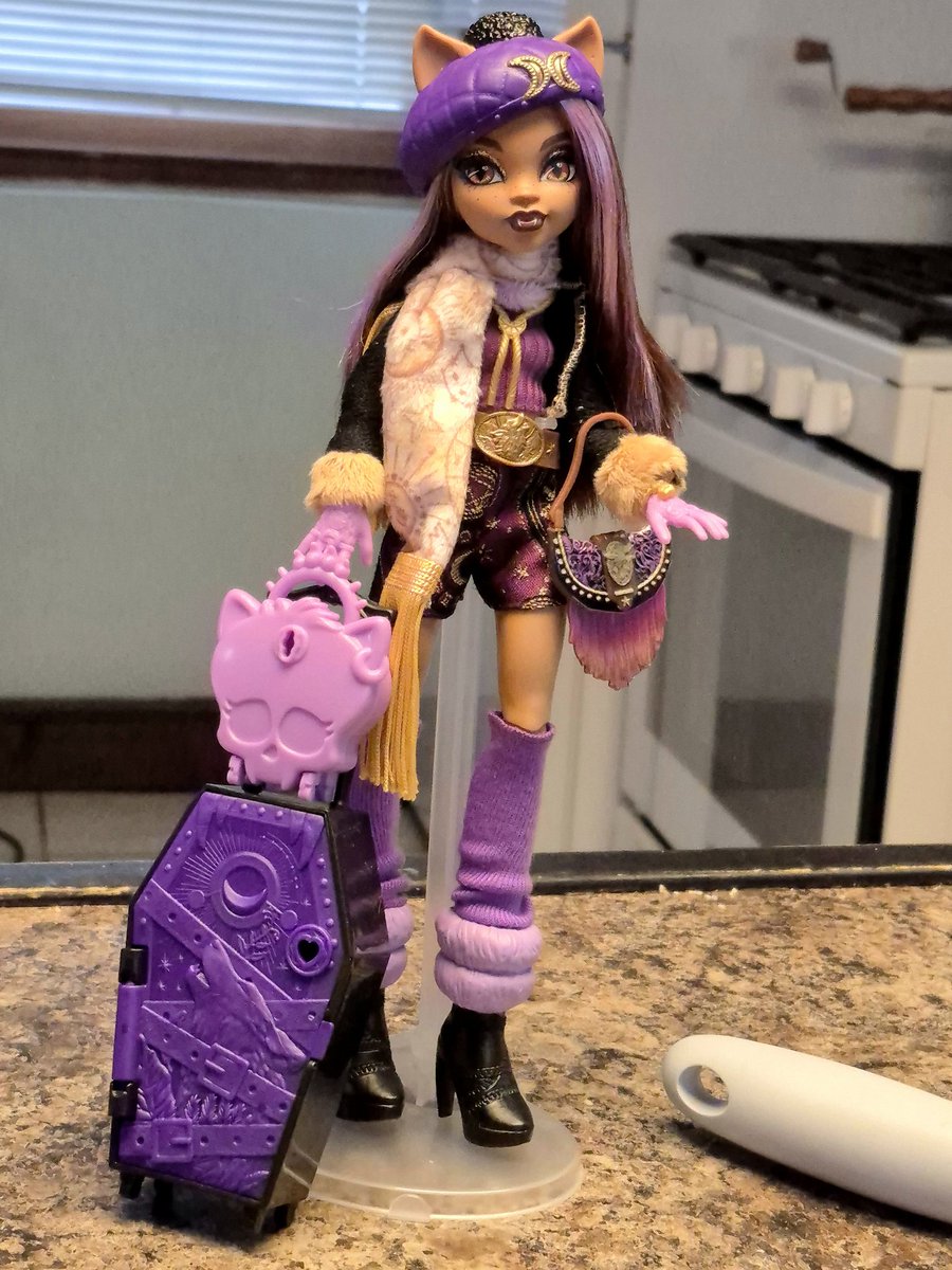 josefbutwithanF's tweet photo. She's on her way to the cabin !!!! https://t.co/LeLFmJdFgg