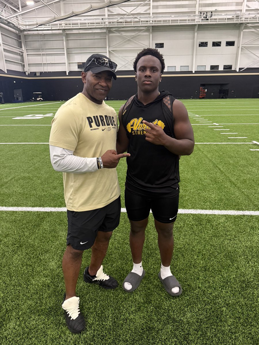 Lemjb4's tweet photo. Thank you Purdue University for having me at camp, I clocked in a 4.5 40 yard dash @VerotFB_Recruit @CoachRodeBV @CoachVillegasBV @Coach_Ford @Coach_Odom https://t.co/zH095xDqvw