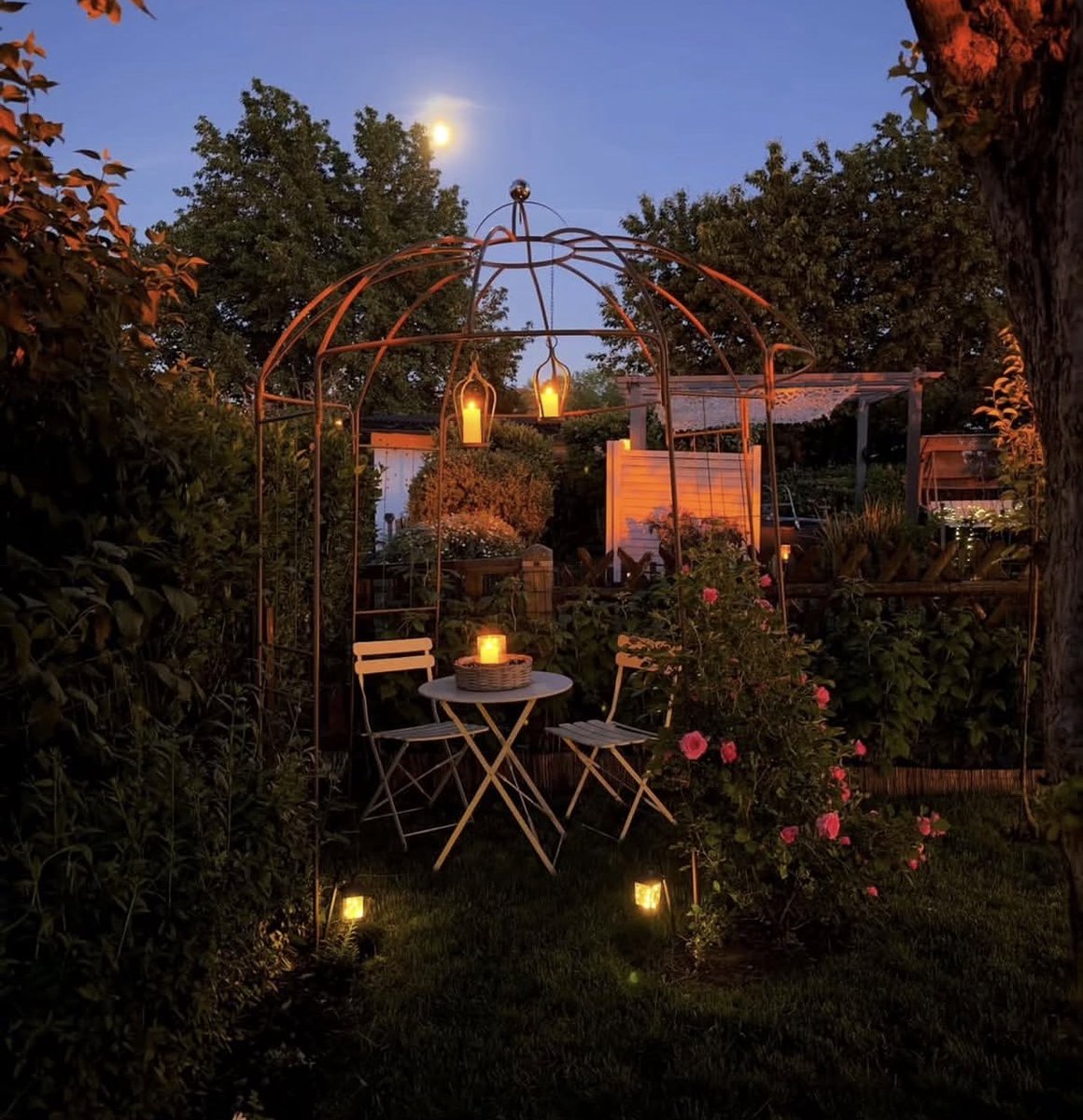 naturehealyou's tweet photo. oh, to have a house surrounded by nature https://t.co/L7kYA0wwoY