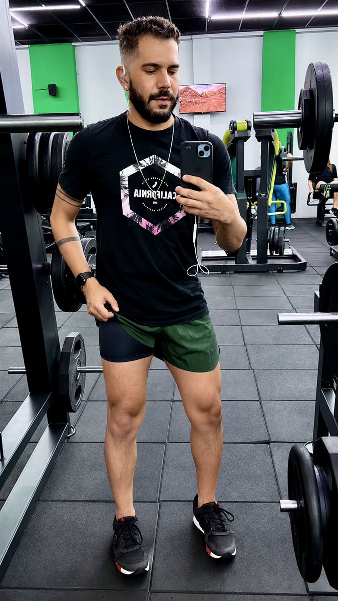 ddjansen_'s tweet photo. @rapazdeslz Eu amo treino de perna… 
Meu preferido, porém é o que menos pego saporra. https://t.co/FPZGloWtnp