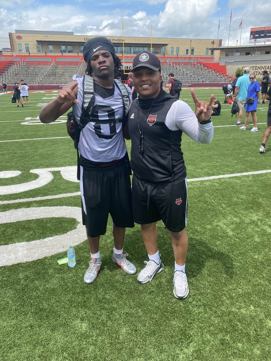 2douss's tweet photo. Great day at @AStateFB with @Kennyhill13 @CoachOAllen 

@CoachCamMurray @SW_Gryphons_FB https://t.co/lbZw8cMjDh