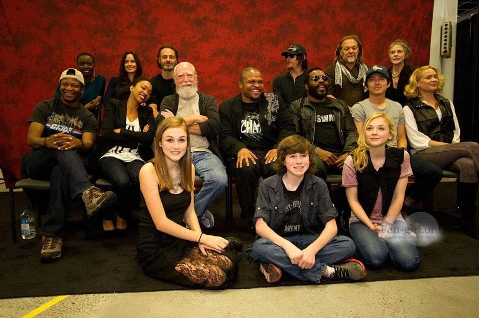 rositascrossbow's tweet photo. twd cast https://t.co/DAIYIwewKQ