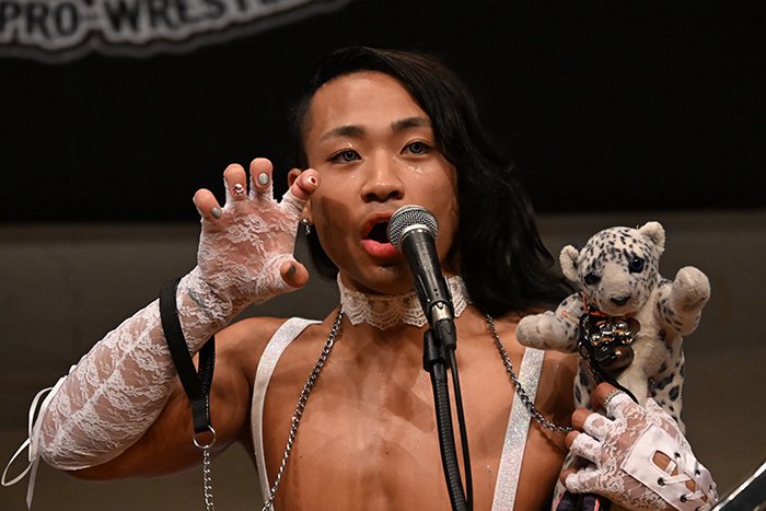dragongate_hyo's tweet photo. 全世界の女豹ちゃん。

ガォー！🐆

BOSJ33は終わった。

でも豹の物語はここから。

プロレス界の頂上まで駆け上がって、
全世界を女豹ちゃんにしてやる🤍

来年は豹が優勝するぞ🏆

#BOSJ33 #BOSJFinal https://t.co/4tMdfeeQ9v