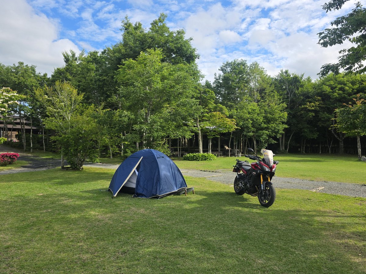 moto7779's tweet photo. 梅雨入り前にキャンプ。
友達と4人です。
まさかの貸し切りでした。

#今年の初キャンプ
#グルキャン
#MT09TRACER 
#トレーサー女子
#やまぼうしキャンプ場 https://t.co/1EXuuhxBvV