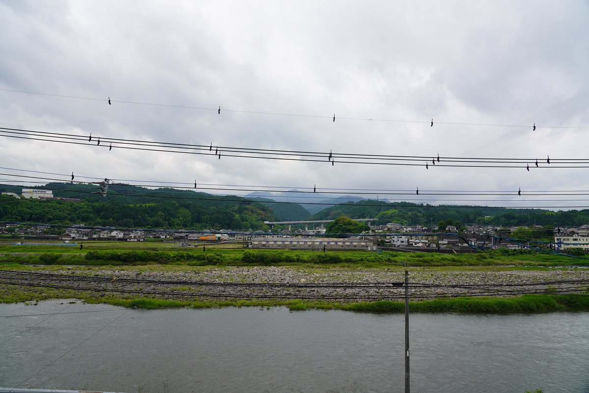 hitageta's tweet photo. おはようございます。

今週は晴れの日が
多くなりそうな日田市です。
梅雨の時期の晴れ間を
有効活用したいですね☀

それでは今週1週間も楽しんでいきましょ～＼(^^)／

#おんせん県 #大分県 #日田市 #朝
#三隈川 #五条殿 #本野はきもの工業 https://t.co/pjhEpPvQcC