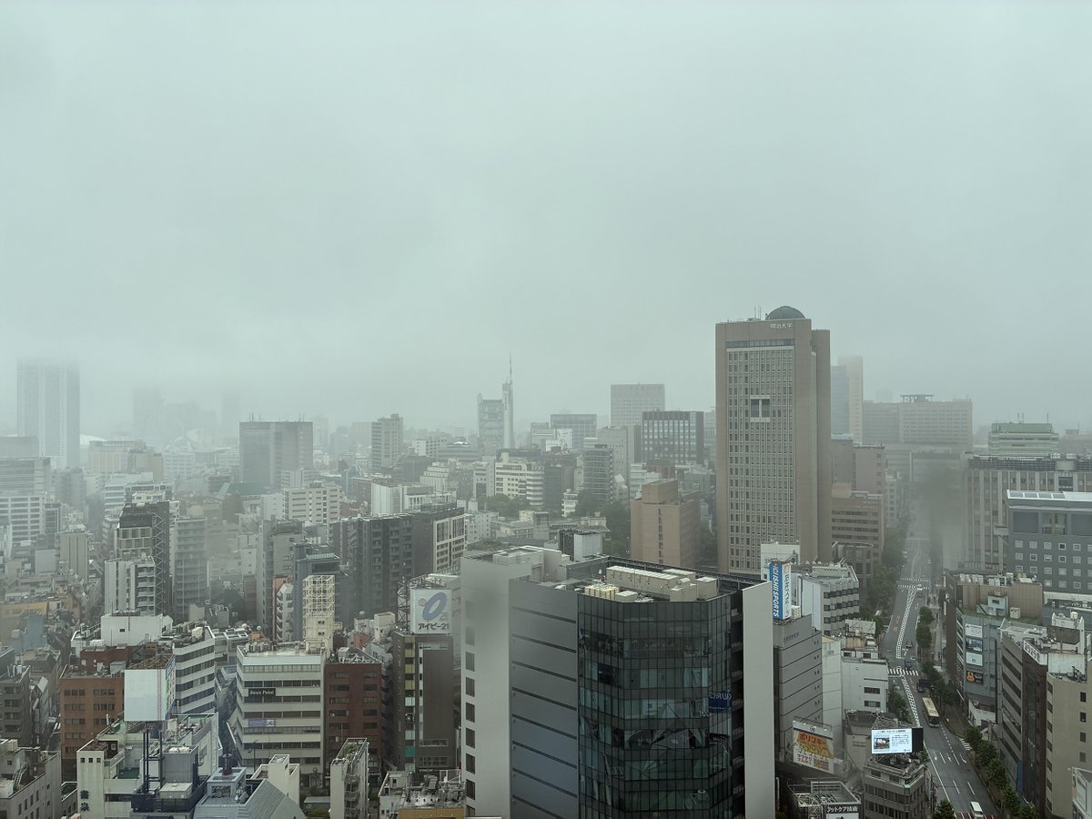 Photron_PR's tweet photo. おはようございます。
#千代田区 #神保町 は19℃・小雨

今日は『世界海洋デー』

みんなで海のことを考えようという日。

昔、ハワイに行った時に浜辺際でウミガメに遭遇。
今でもウミガメに会える環境のままであることを祈ってます。

#企業公式が朝の挨拶を言い合う
#企業公式が地元の天気を言い合う
#企業公式夏のフォロー祭り
#企業公式相互フォロー