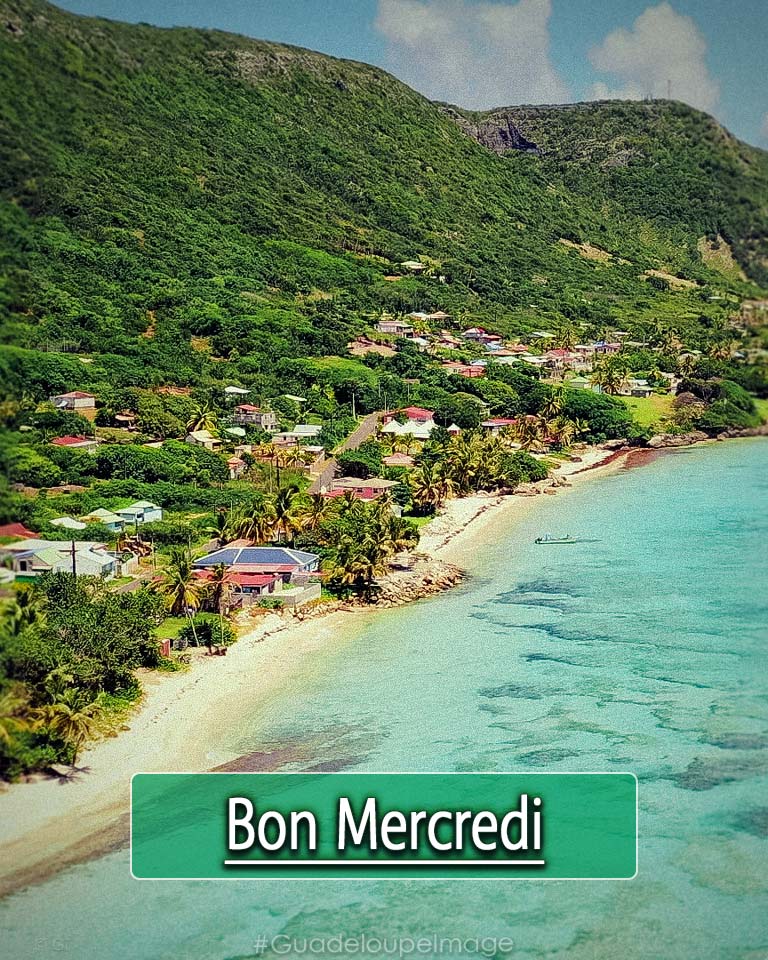 Guadeloupe_Pic's tweet photo. Un rêve où on plane au dessus de la Caraïbe 🏖️🪁
#Guadeloupe #GuadeloupeImage https://t.co/llvHGgURPP