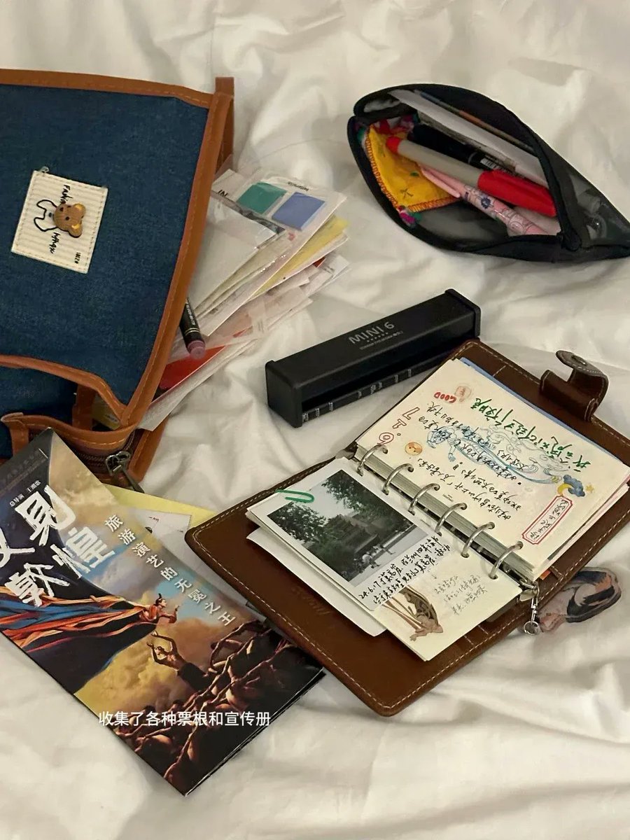 tashorena's tweet photo. Just folded a mountain of laundry and found my old concert ticket stub tucked in a hoodie pocket—small, warm win for this lazy Sunday.， https://t.co/gnxWAemBbO