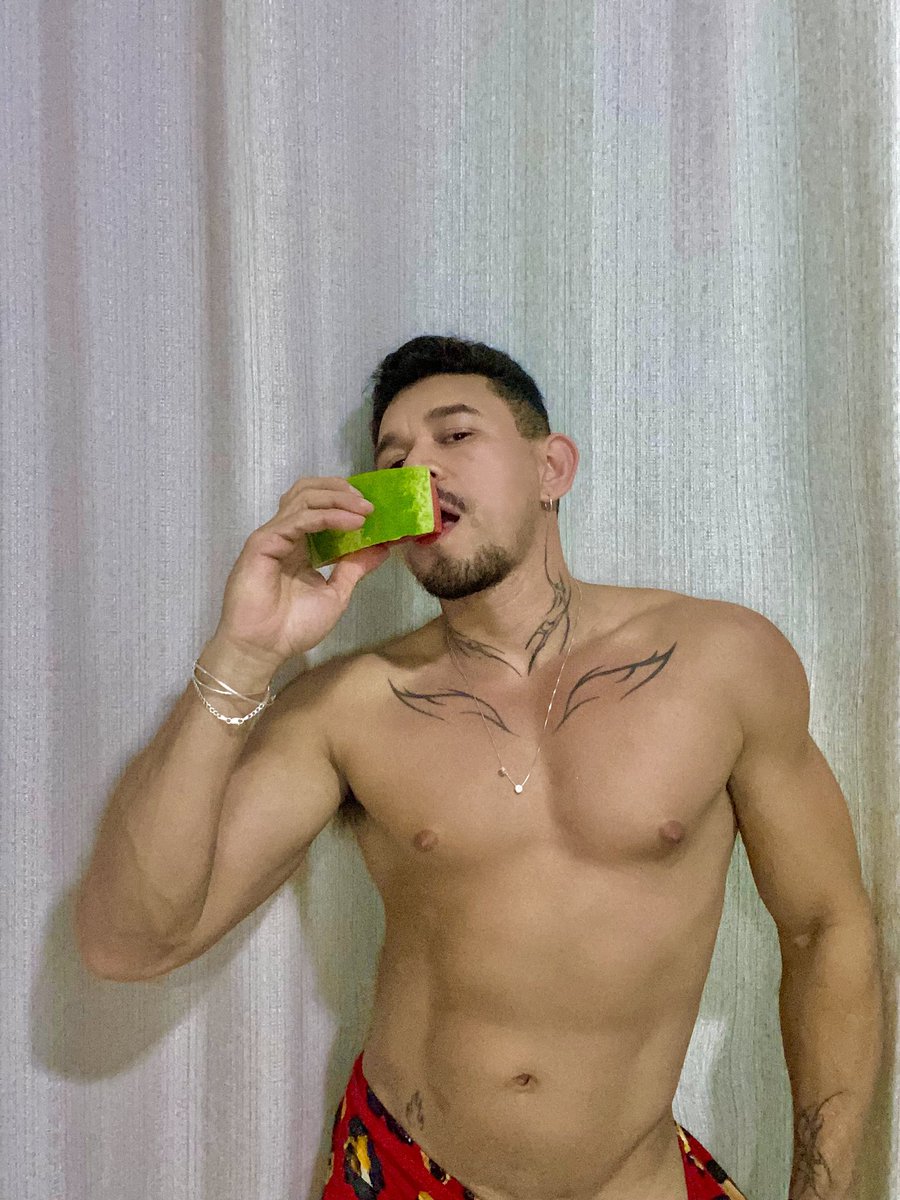 Louis13Marcos's tweet photo. 🤤🤤 https://t.co/jZ4FZmns3m