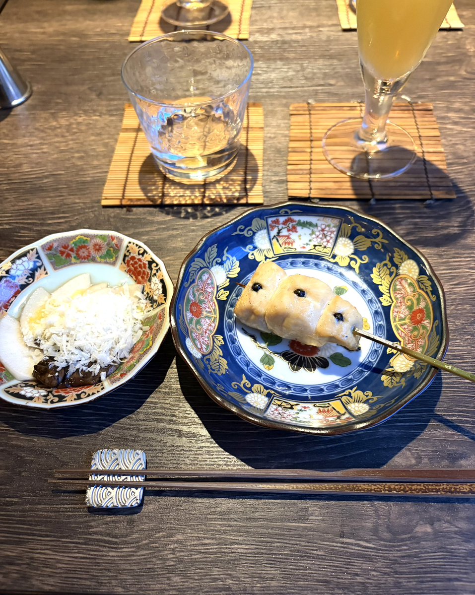 aichu5087's tweet photo. 6/2夜。社交飲食事業部Yくんと飯飲み。焼き鳥と共にペアリングのワインと日本酒を楽しむ。

#BARのような焼き鳥屋コクテール池袋　#コクテール https://t.co/2W0FiS9juJ