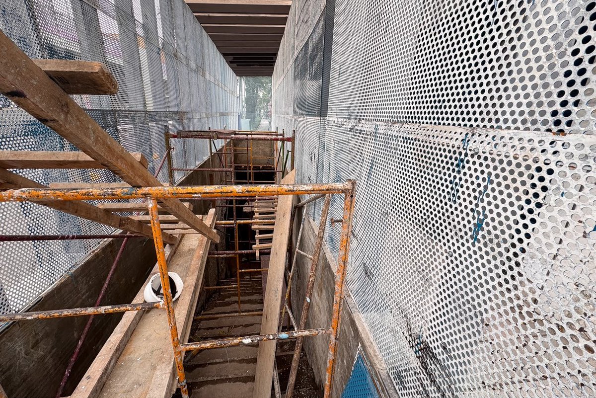 El_Universal_Mx's tweet photo. La calzada flotante de Tlalpan tiene obras inconclusas 

La conexión con el metro Chabacano aún no se encuentra terminada 

#FOTOS: Hugo Salvador | EL UNIVERSAL https://t.co/DBzwZo3FQB