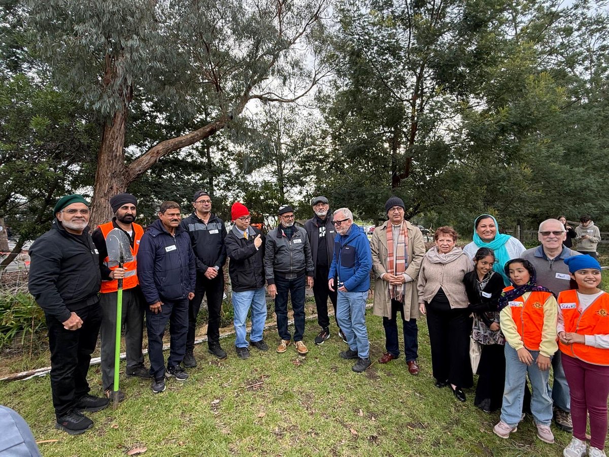 AMJ_Berwick's tweet photo. 🌱 World Environment Day 2026 🌱

The Ahmadiyya Muslim Community proudly participated in the World Environment Day Celebration 2026 at Officer Gurdwara, Victoria, themed “Sustainable Choices for Reducing Cost of Living.”
 #AhmadiyyaMuslimCommunity #EnvironmentDay https://t.co/Puq90vsFzl