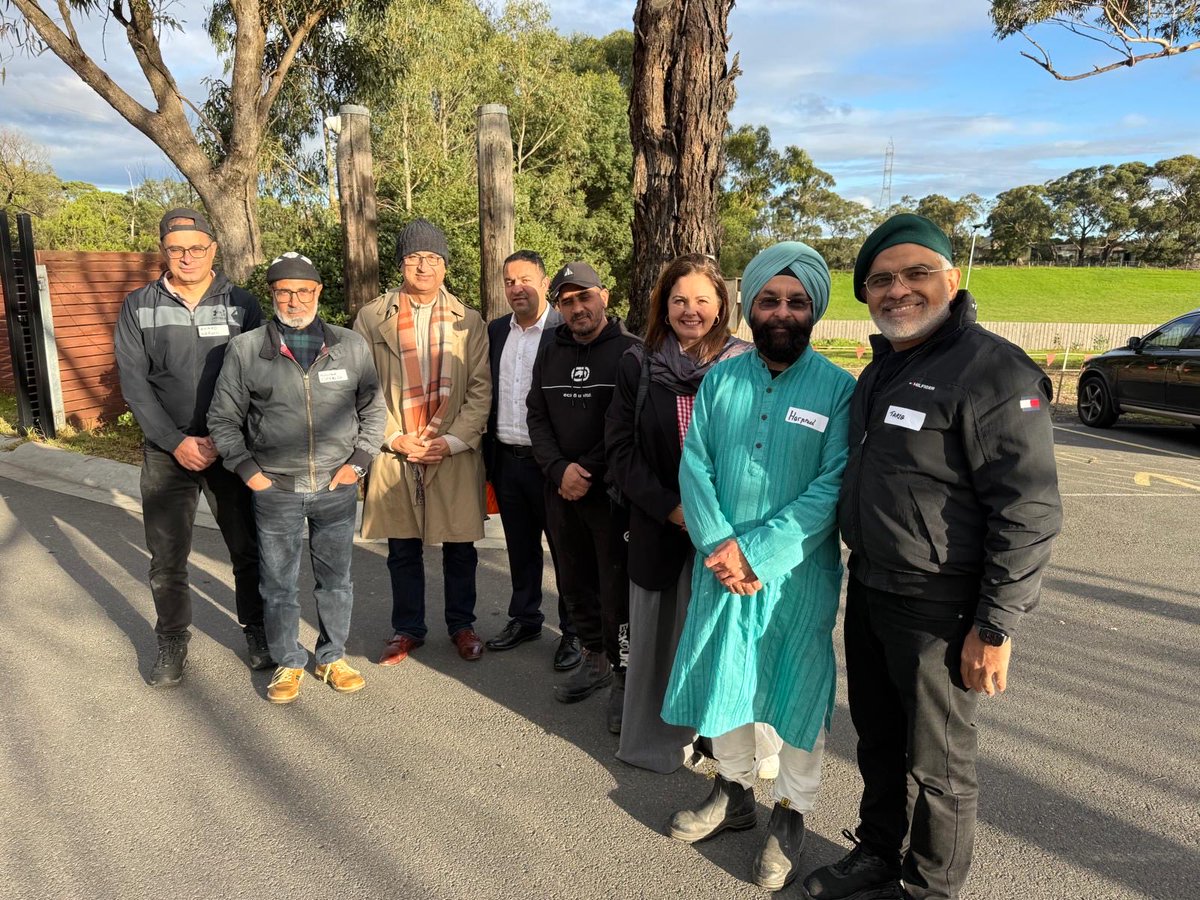 AMJ_Berwick's tweet photo. 🌱 World Environment Day 2026 🌱

The Ahmadiyya Muslim Community proudly participated in the World Environment Day Celebration 2026 at Officer Gurdwara, Victoria, themed “Sustainable Choices for Reducing Cost of Living.”
 #AhmadiyyaMuslimCommunity #EnvironmentDay https://t.co/Puq90vsFzl