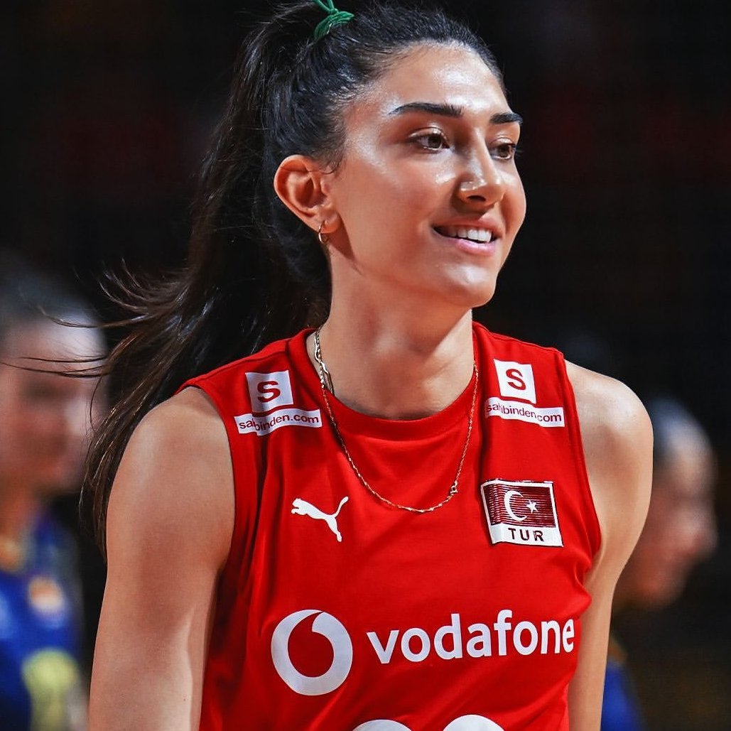 gibbybaris's tweet photo. 🔝 Yaprak Erkek 60 sayıyla VNL 1. haftasında en skorer oyuncumuz oldu

🔝 AeQuilibrium Cup'ta da Yaprak 57 sayıyla turnuvanın en skorer ismiydi

📌 Yaprak oynadığımız 7 maça da ilk altıda başladı ve maçların neredeyse tamamında sahada kaldı https://t.co/P4m90iBtSI