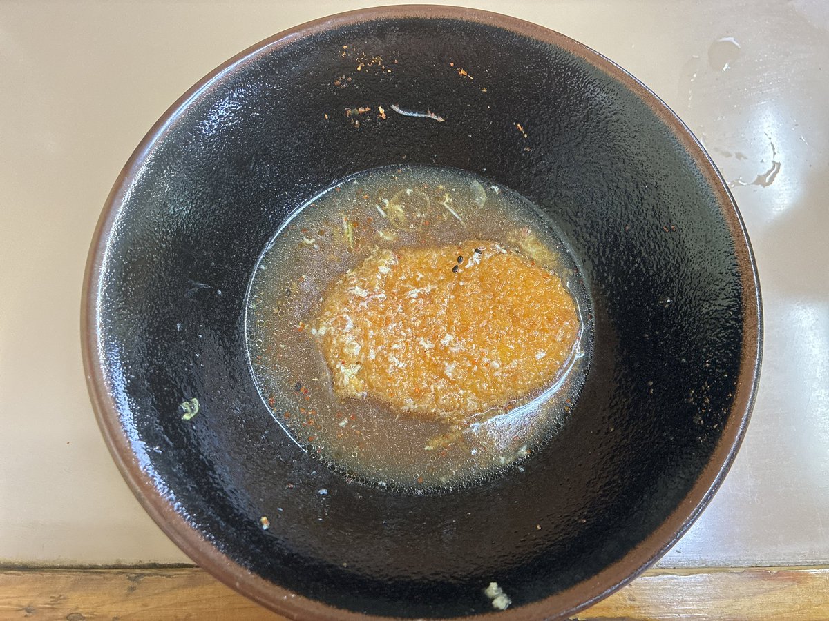 egara's tweet photo. 田端　立喰そば　かしやま
蕎麦で三つ
天玉コロッケ蕎麦　650円
このくらいの気候がいいねぇ
玉子が絡んだコロッケ美味しい😋 https://t.co/OeL3SZnsHU