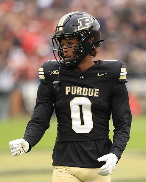 Joel_Coates2's tweet photo. I am extremely blessed to receive my second Division 1 offer from the University of Purdue #agtg https://t.co/dahvplAwxn